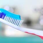 Les 4 utilisations surprenantes du dentifrice pour nettoyer votre maison