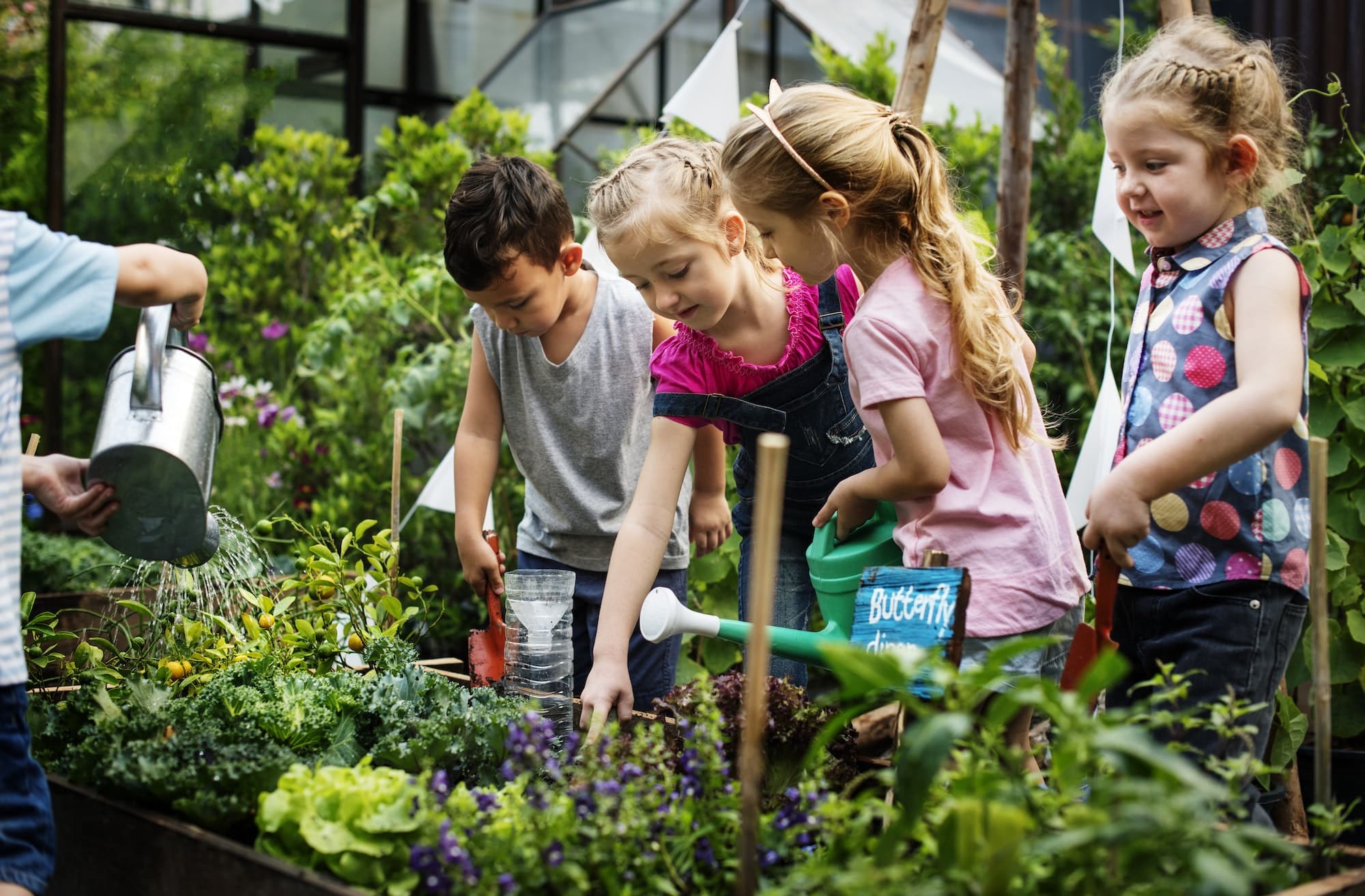 10 activités de jardinage géniales pour vos enfants en avril