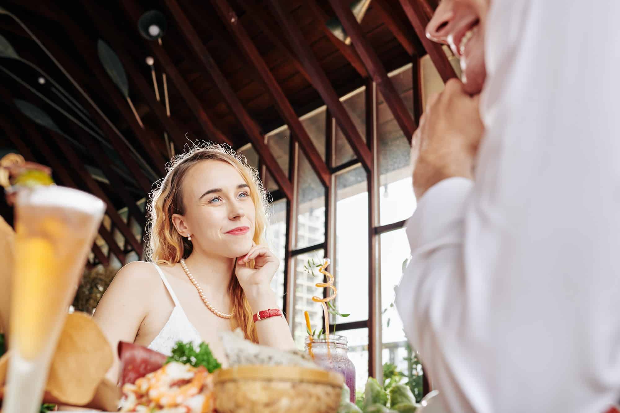 Cette femme a eu 34 premiers rendez-vous dans 19 pays