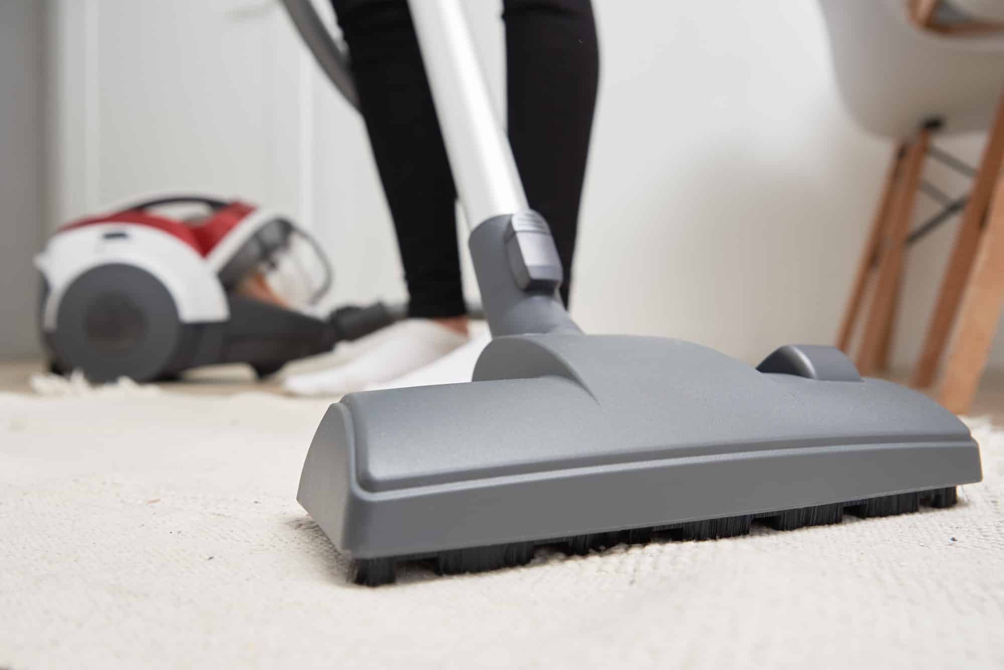 L'astuce du laurier pour parfumer la maison avec l'aspirateur
