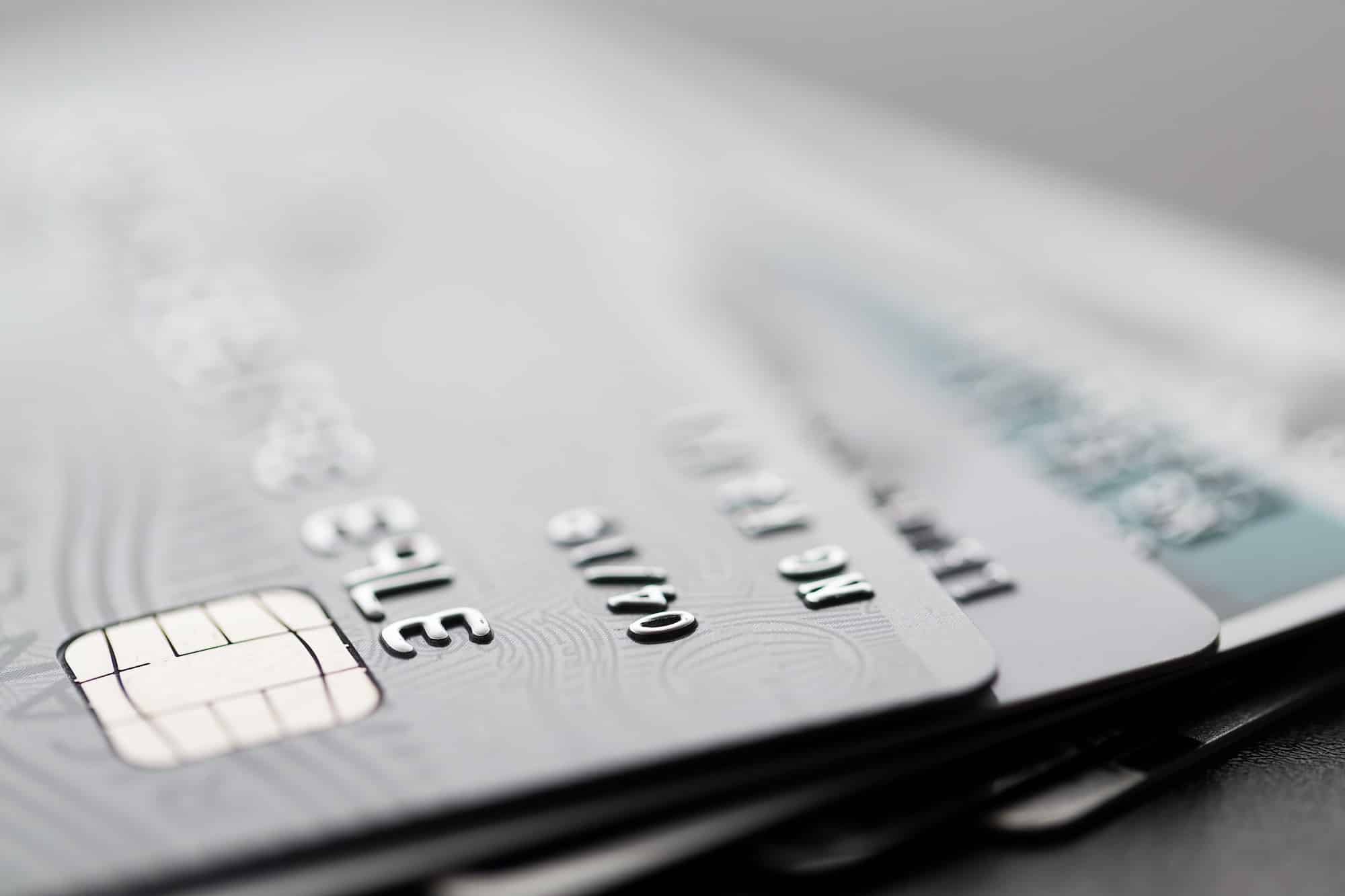 Voici ce que signifient réellement les chiffres figurant sur les cartes de crédit et de débit bancaires