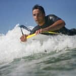 homme surfeur bodyboard