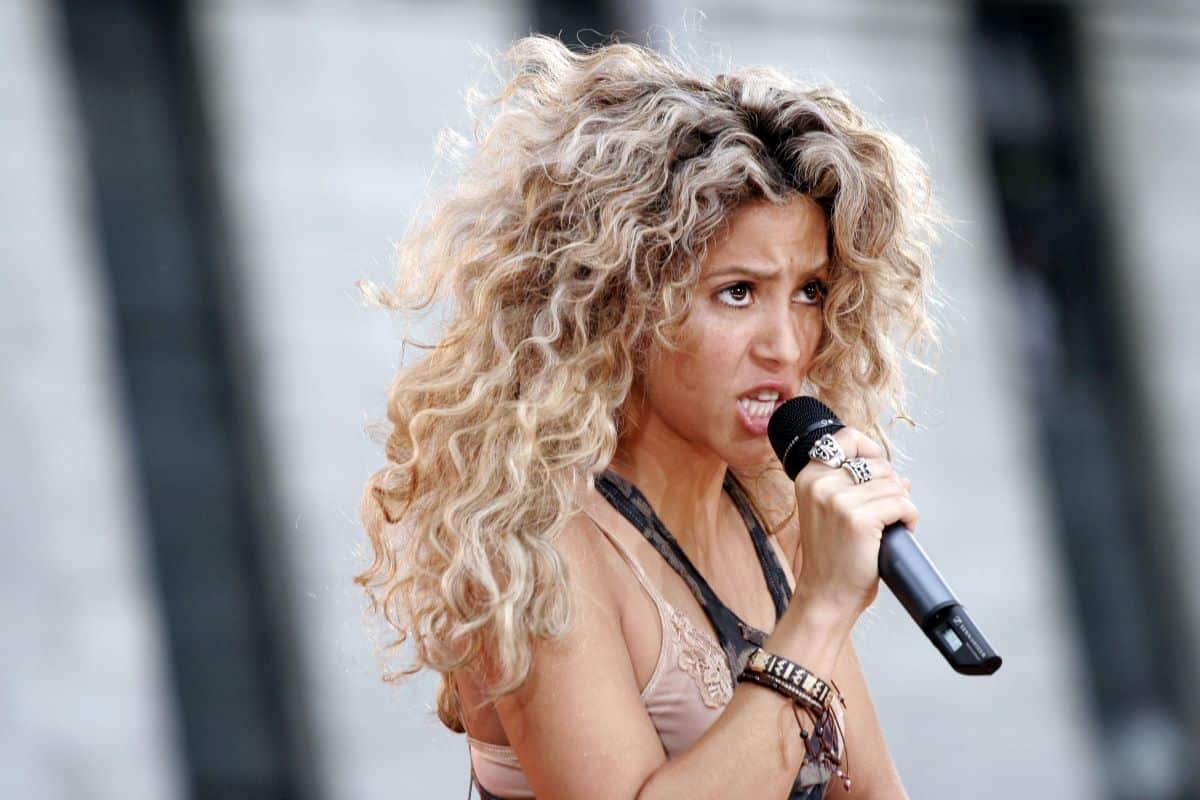 shakira pop star